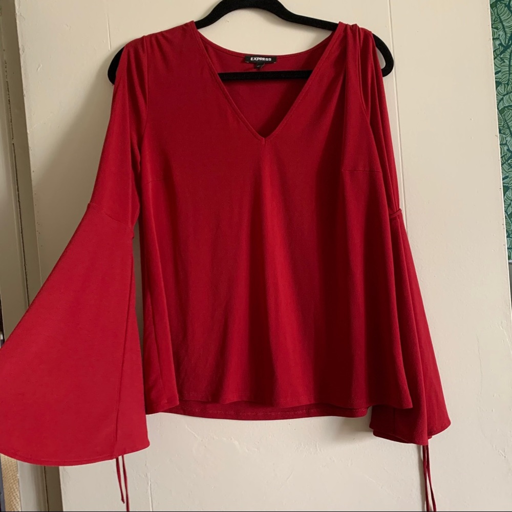 Bell sleeve blouse